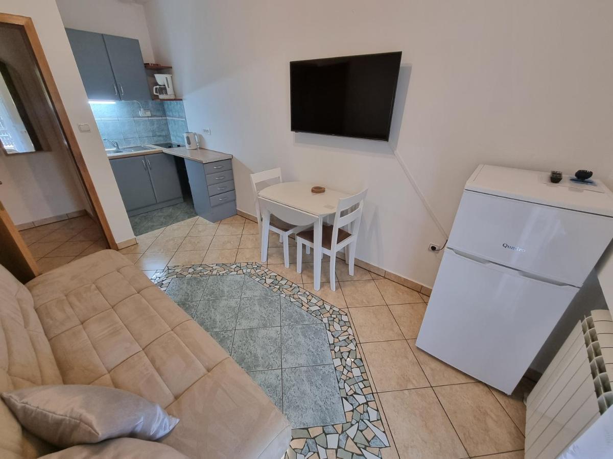 Apartamento Apartman 2 Ližnjan Exterior foto
